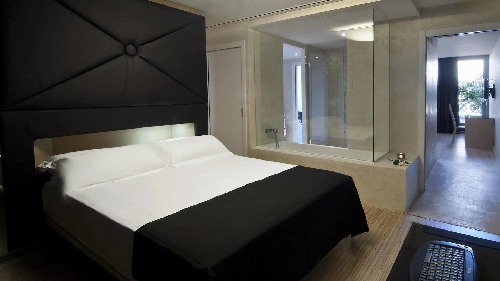 Axel Hotel Barcelona - Adults Only