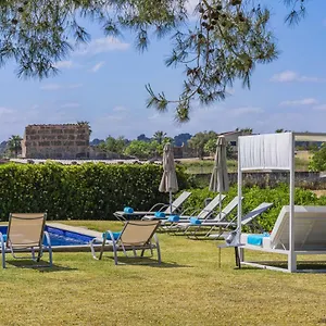 Villa Ambient / Sa Finqueta